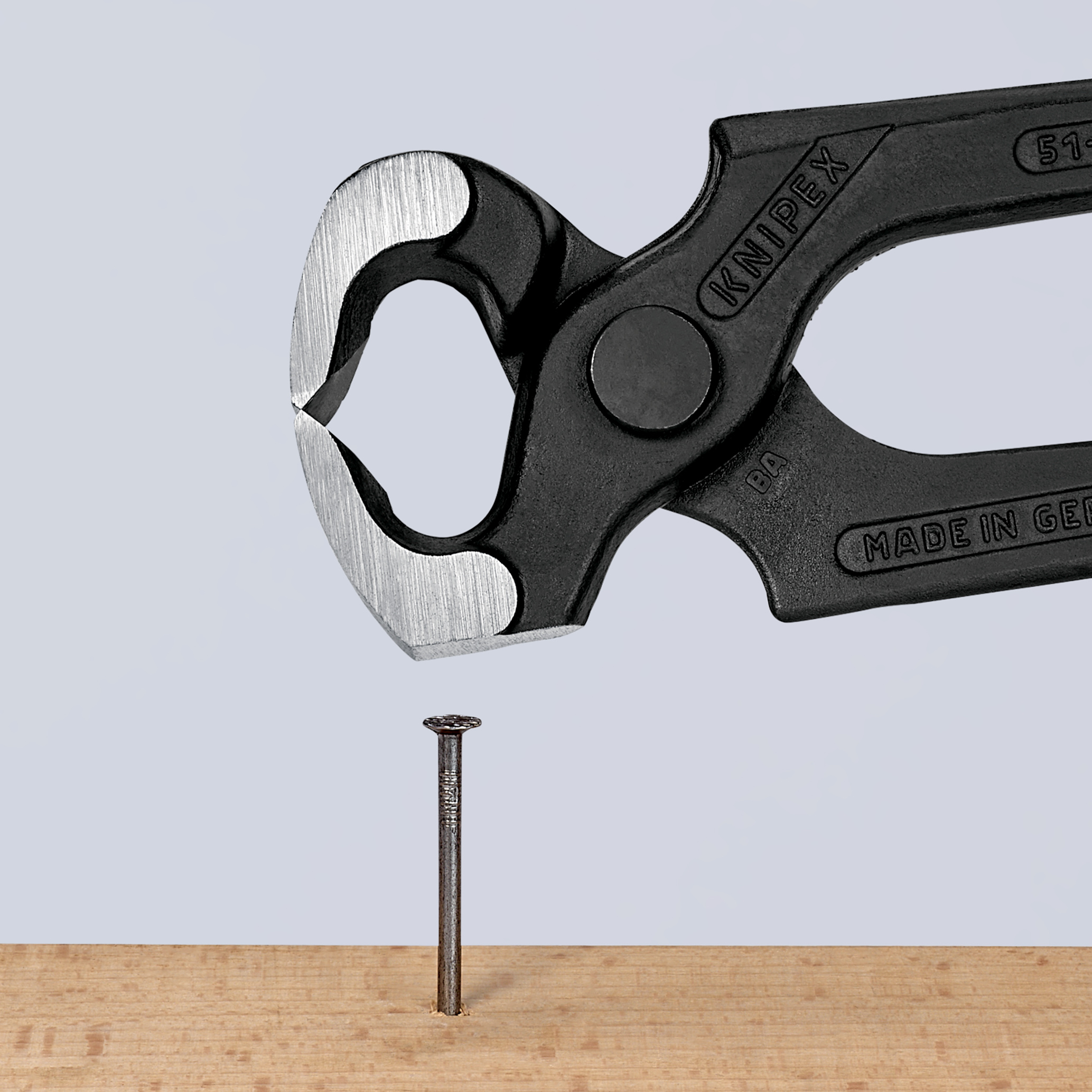 Tenaille marteau 210mm - Gainage PVC, tête polie - 60 HRC KNIPEX - 5101210
