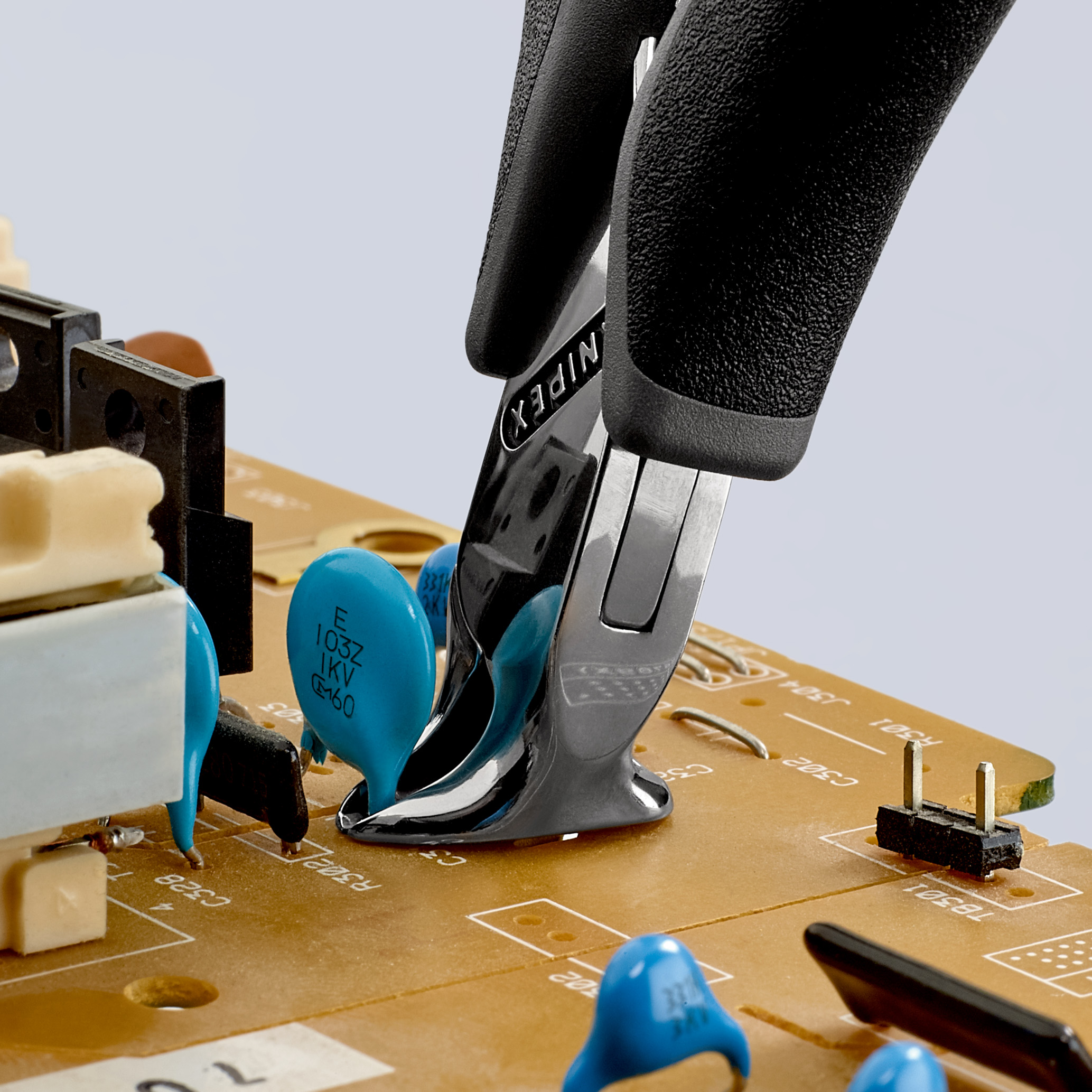 Pnce coupante devt 120mm electro 15° esd KNIPEX - 64 32 120 ESD