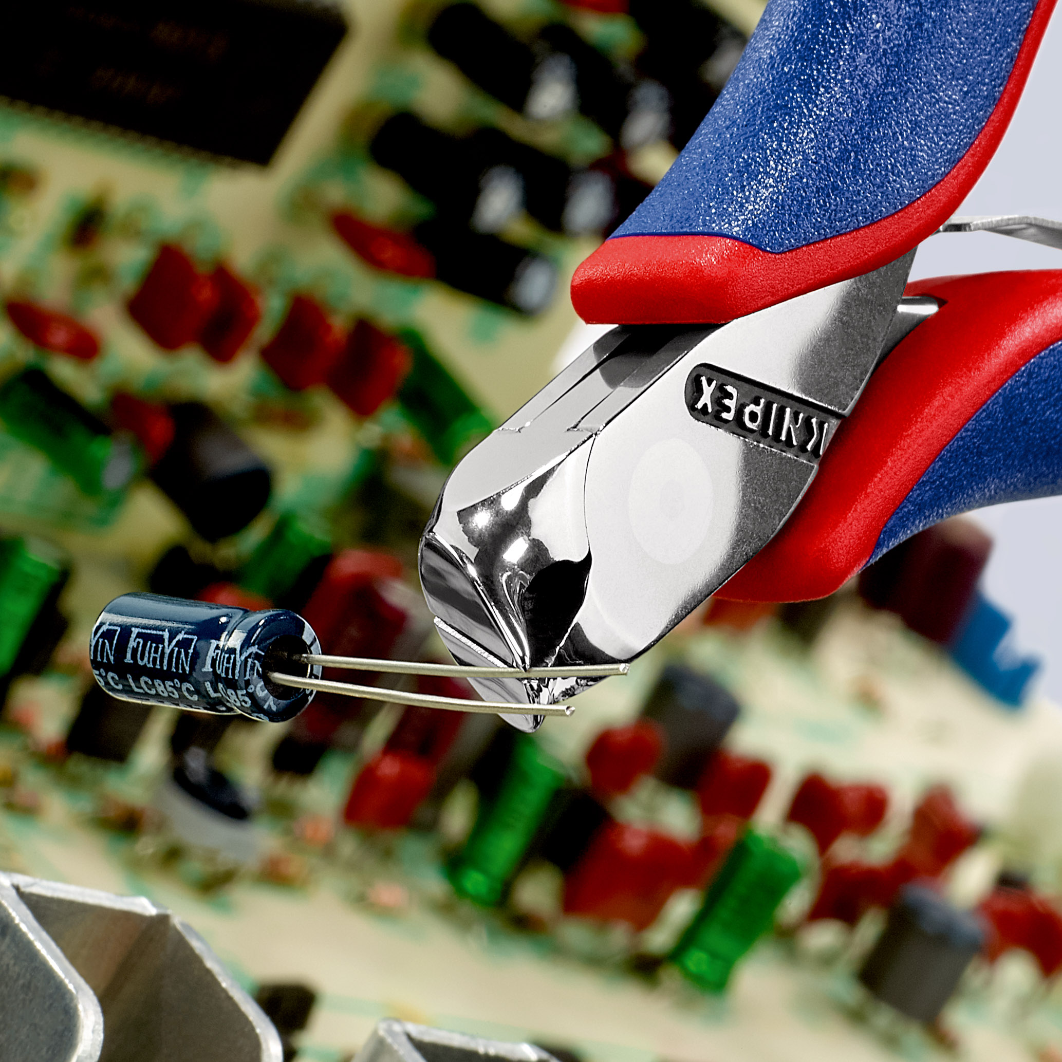 Pince coupante devant 115mm electro 27° KNIPEX - 64 42 115