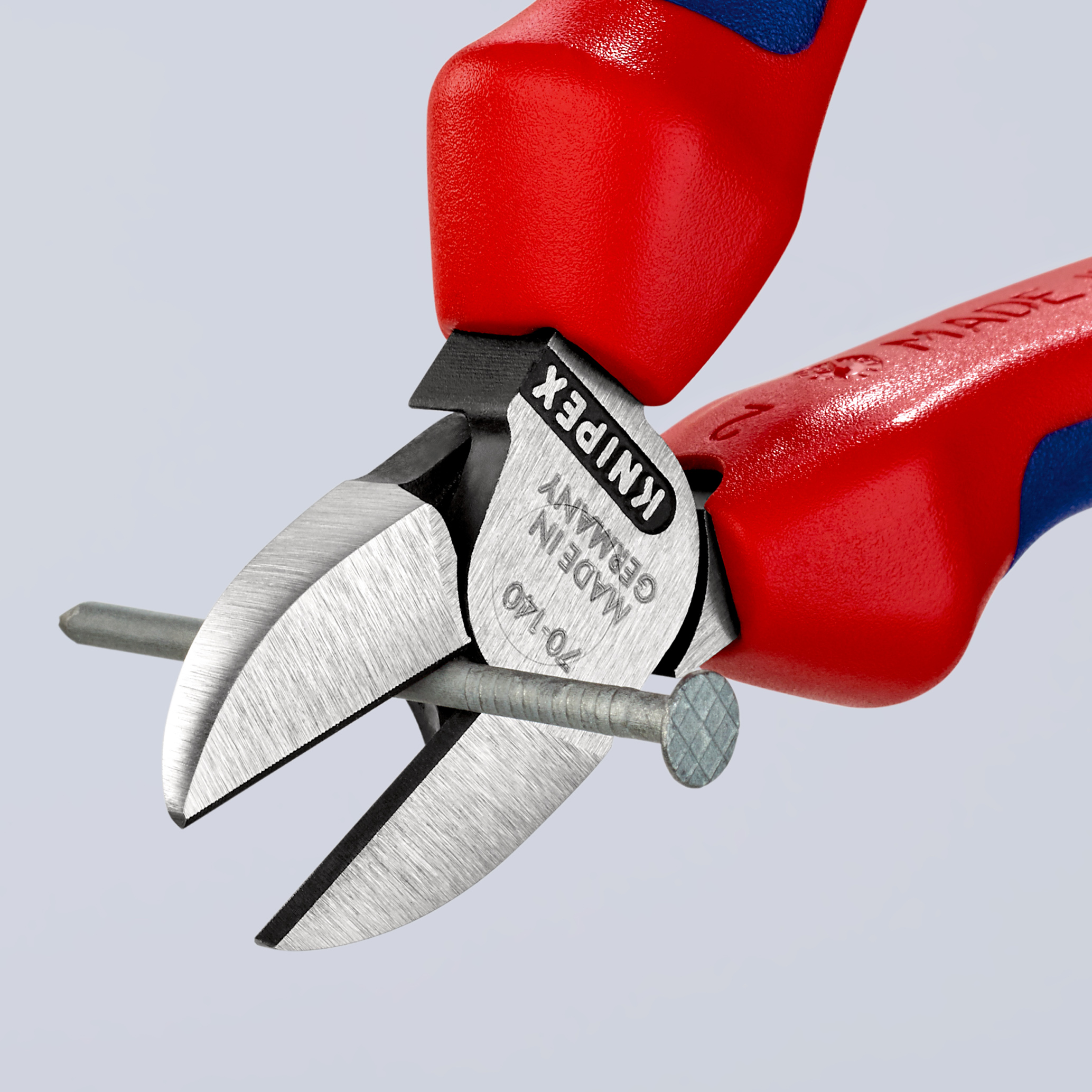 Pince coupante de côté multiusage 140mm - Tête étroite - Bi-matière - 62 HRC KNIPEX - 7002140