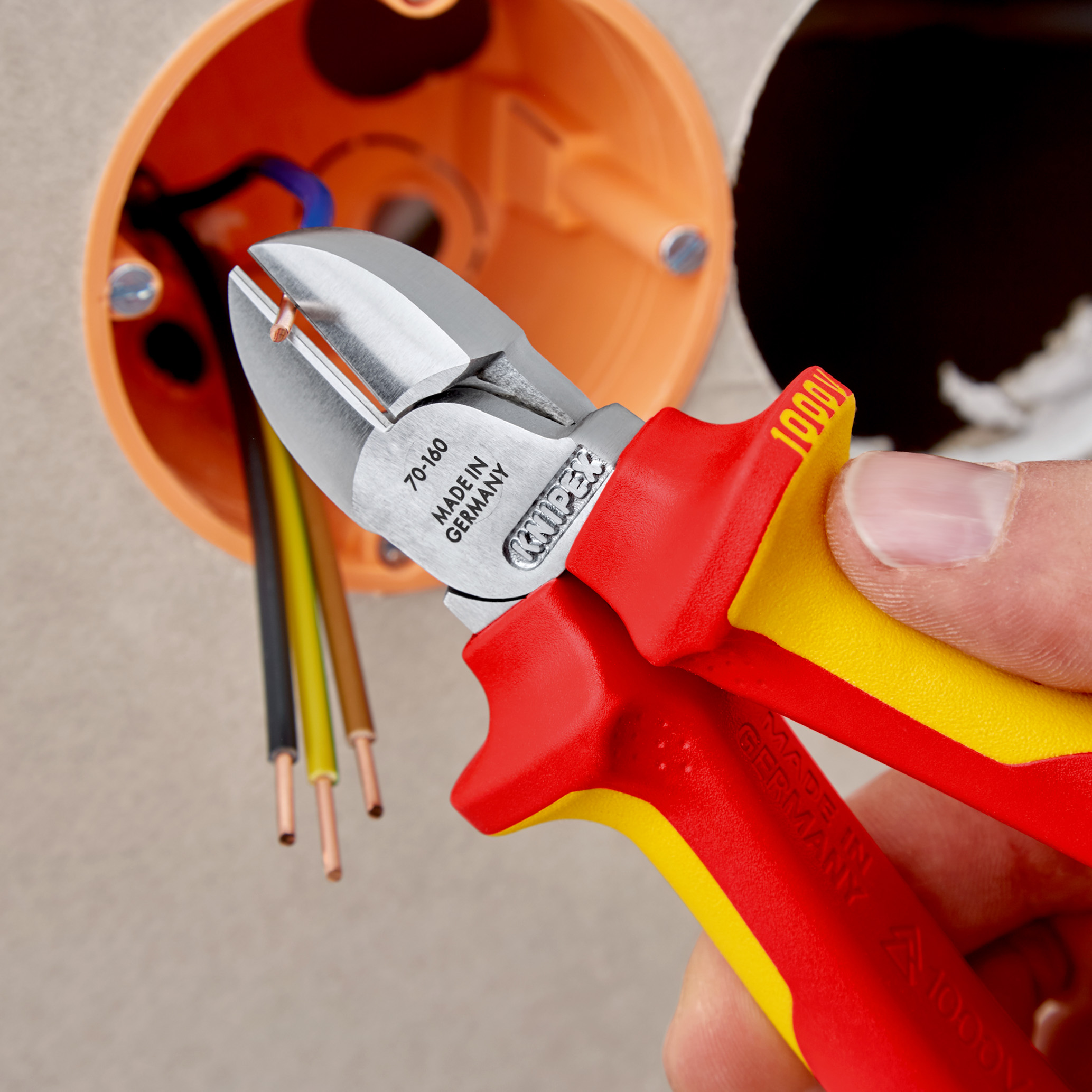 Pince coupante de côté multiusage 160mm - Bi-matière - Chromée - 1000V - SC KNIPEX - 7006160SB