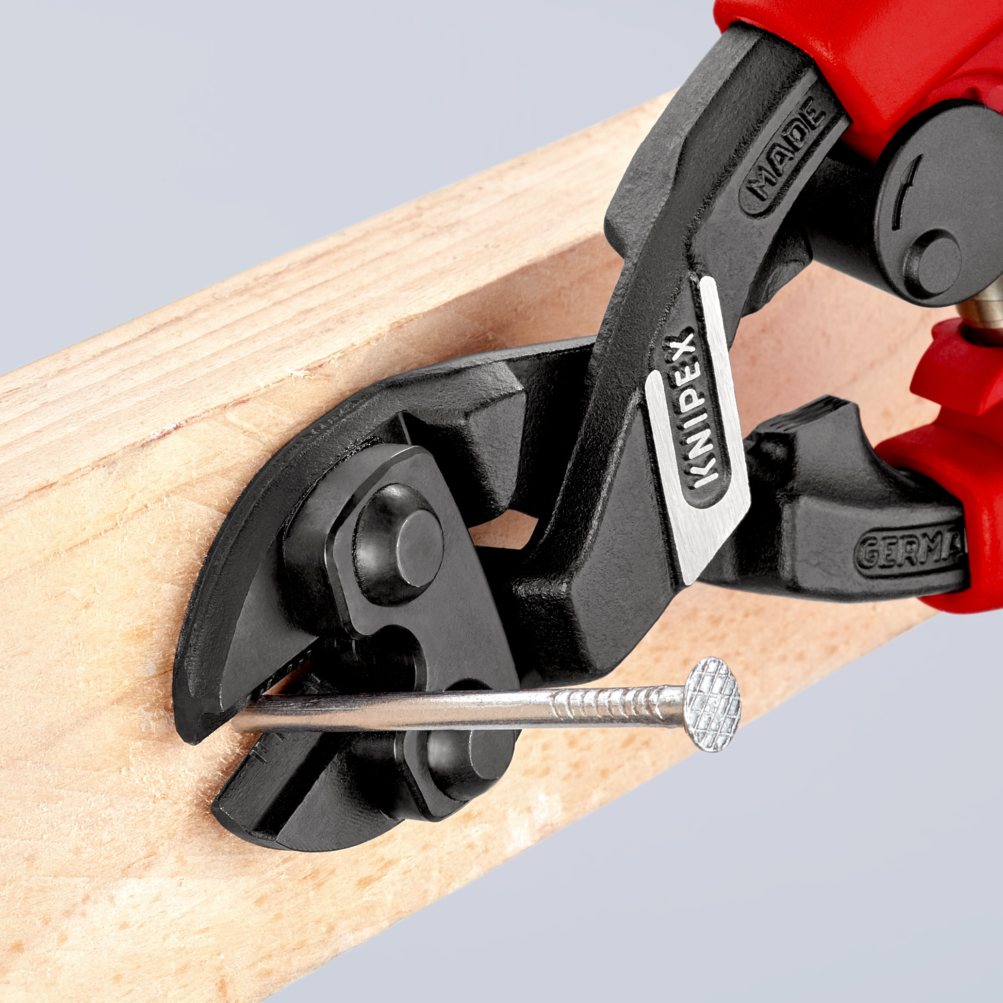 Coupe-boulon compact 200mm 20° antichute KNIPEX - 71 22 200 T BK