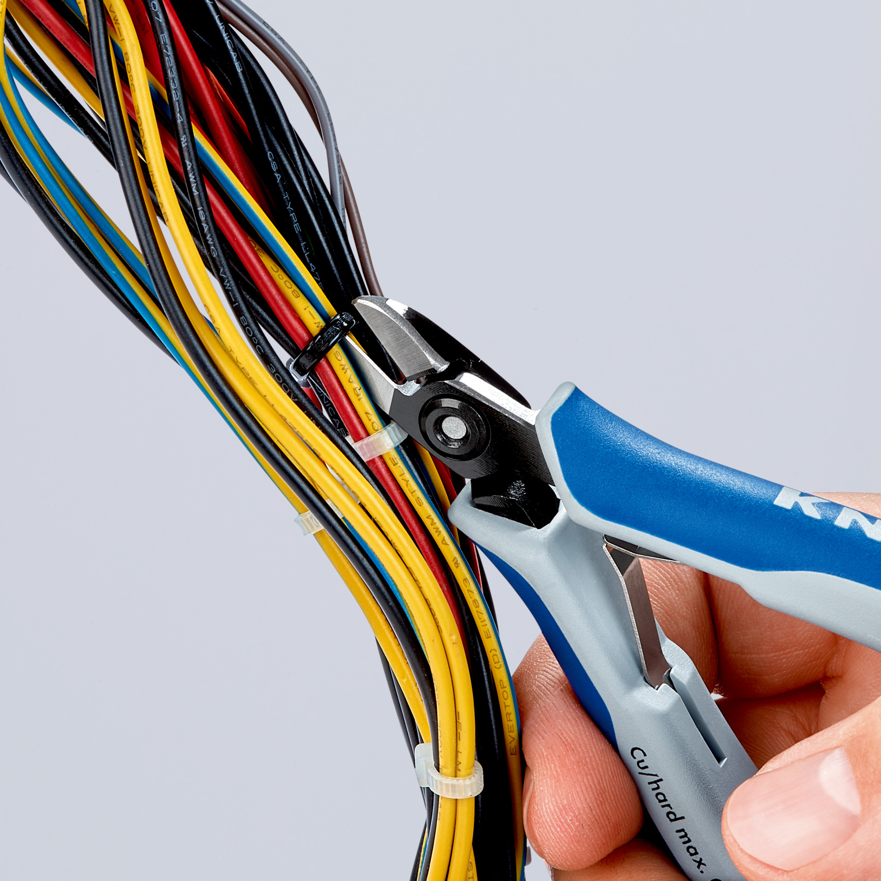 Pince coupante cote precision 125mm KNIPEX - 79 02 125 S1