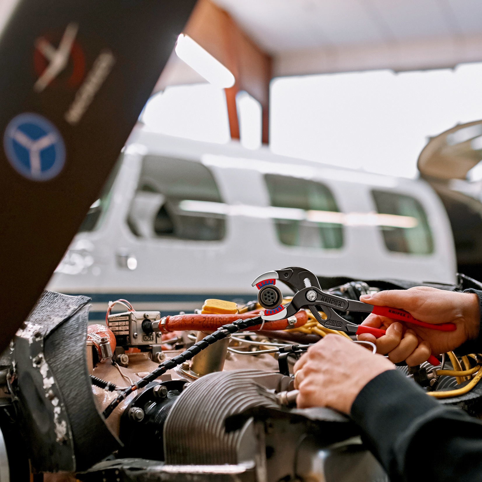 Pince pour connecteurs & siphons - 250 mm - KNIPEX - 81 11 250