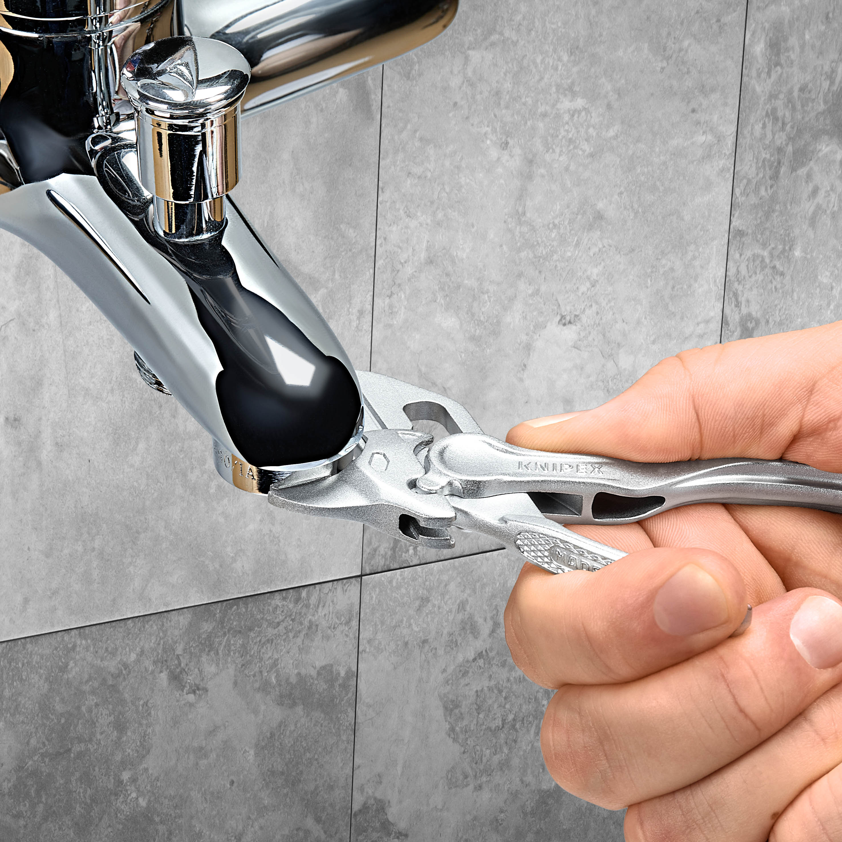 Pince clé XS 100mm - Chromée - Capacité 21mm KNIPEX - 8604100