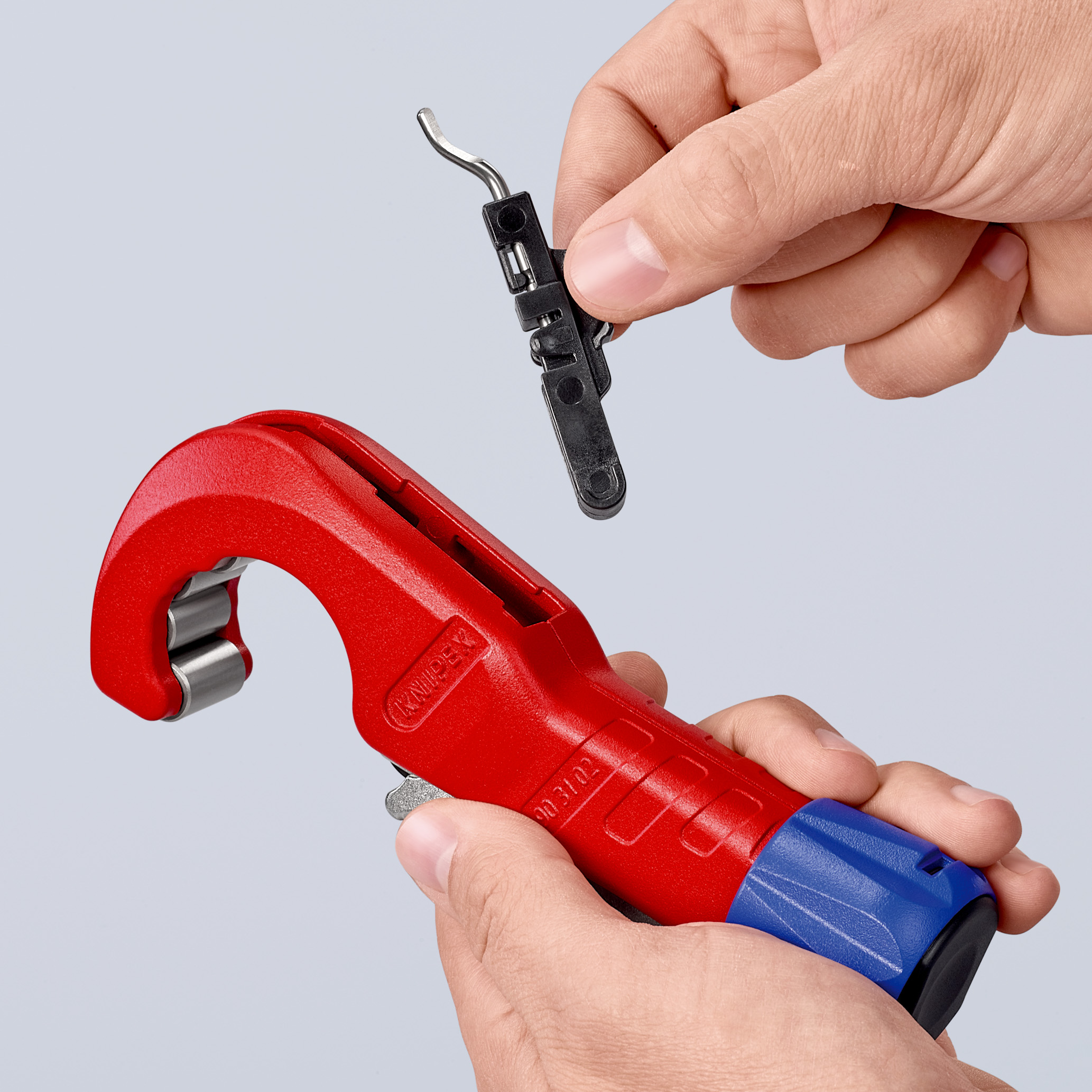 Coupe-tubes Tubix 180 mm, cuivre, laiton, acier - KNIPEX - 90 31 02 BK