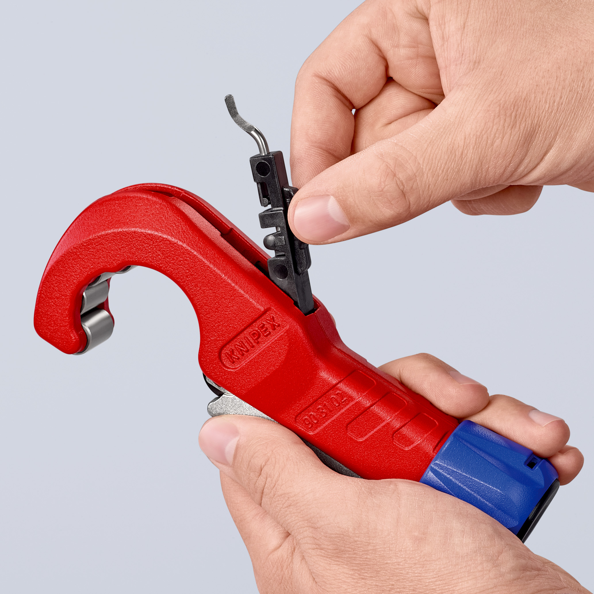 Coupe-tubes Tubix 180 mm, cuivre, laiton, acier - KNIPEX - 90 31 02 BK