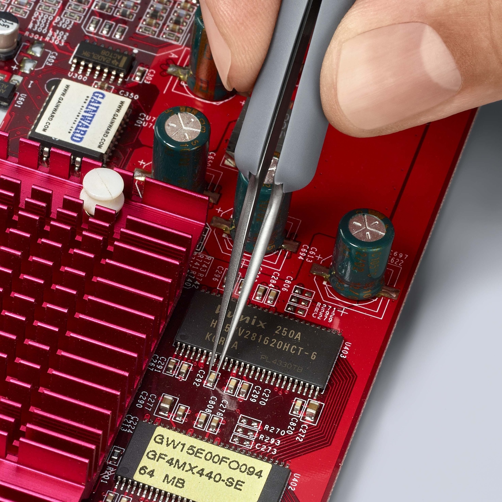 Brucelle de précision en Inox avec isolation plastique ESD - Pointes ultra fines KNIPEX - 922113ESD