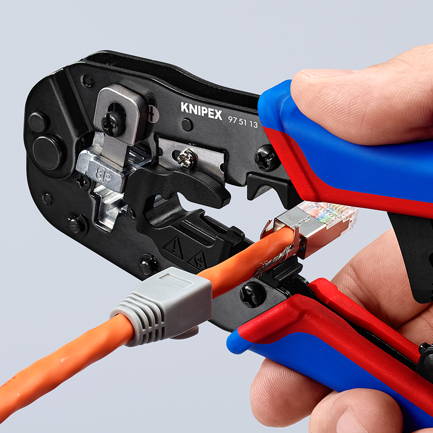 Pince à sertir les fiches RJ45 blindées et non blindées (8 Pôles) KNIPEX - 975113