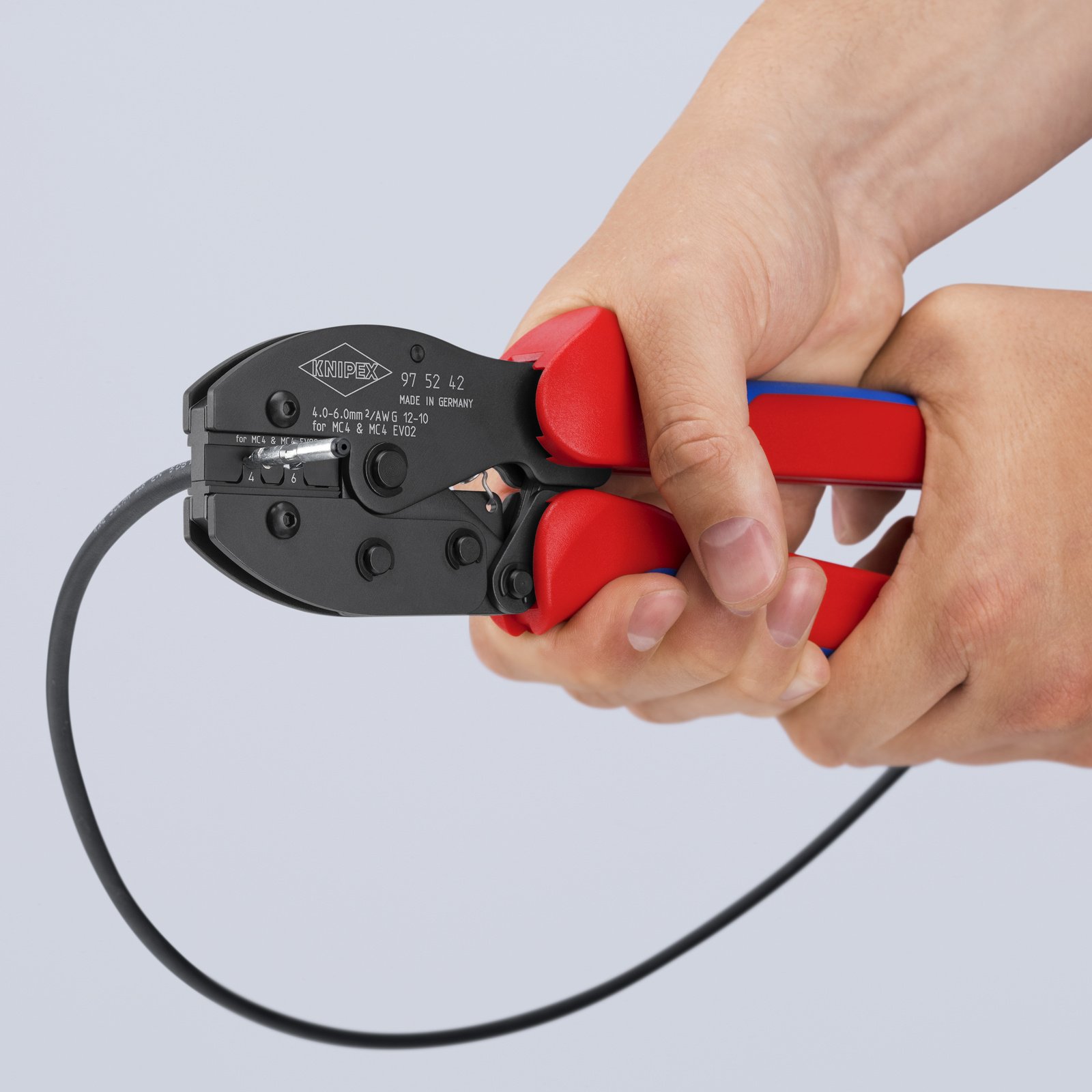 Pince à sertir PreciForce pour contacts photovoltaïques MC4 / MC4 Evo2 4 - 6mm² KNIPEX - 975242