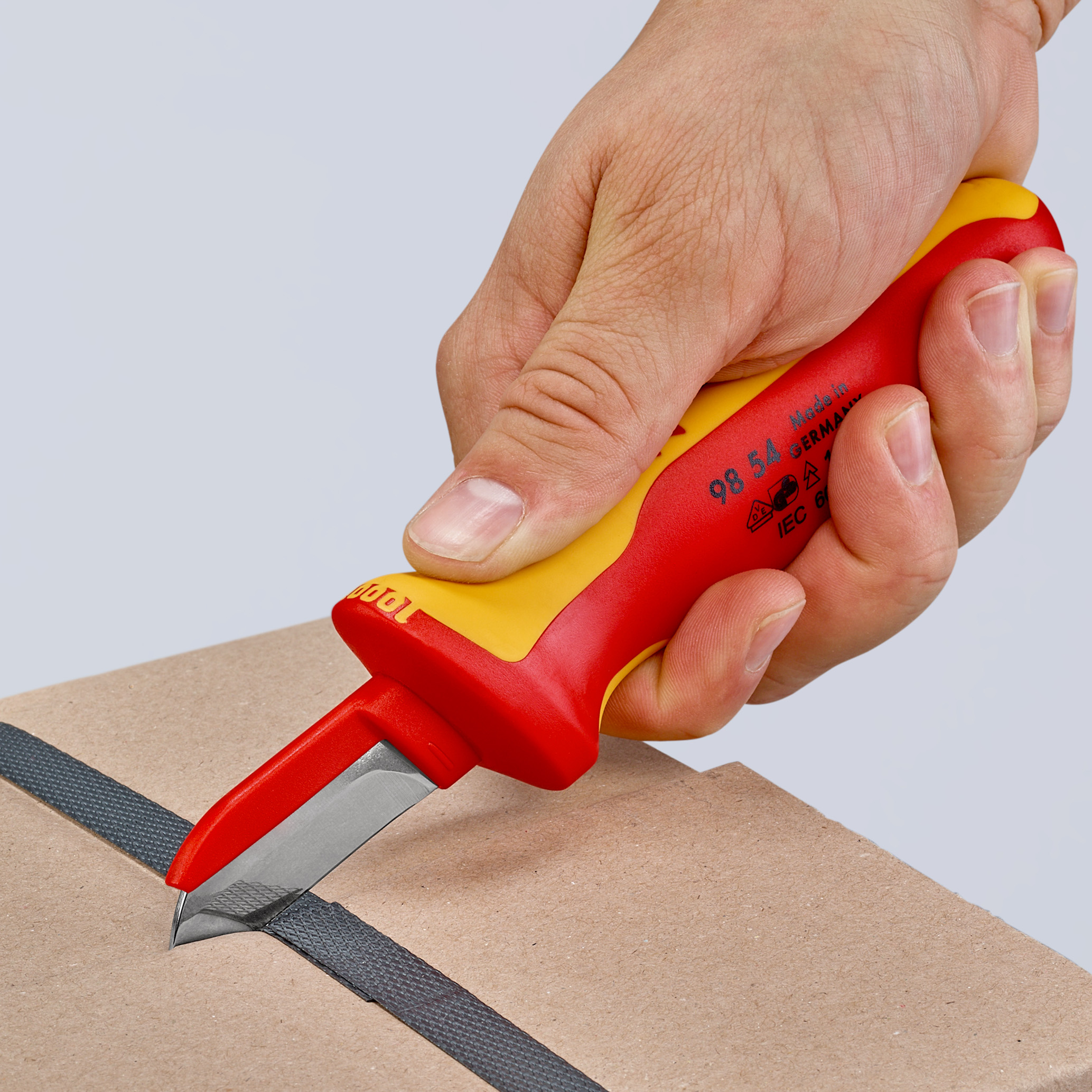 Couteau d'électricien pour câbles avec capuchon isolé lame recouverte KNIPEX - 9854