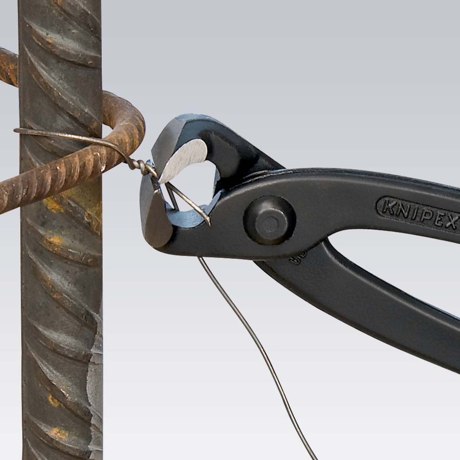 Tenaille russe 250mm noire - Ecartement réduit à 21mm entre les bras KNIPEX - 9900280S3