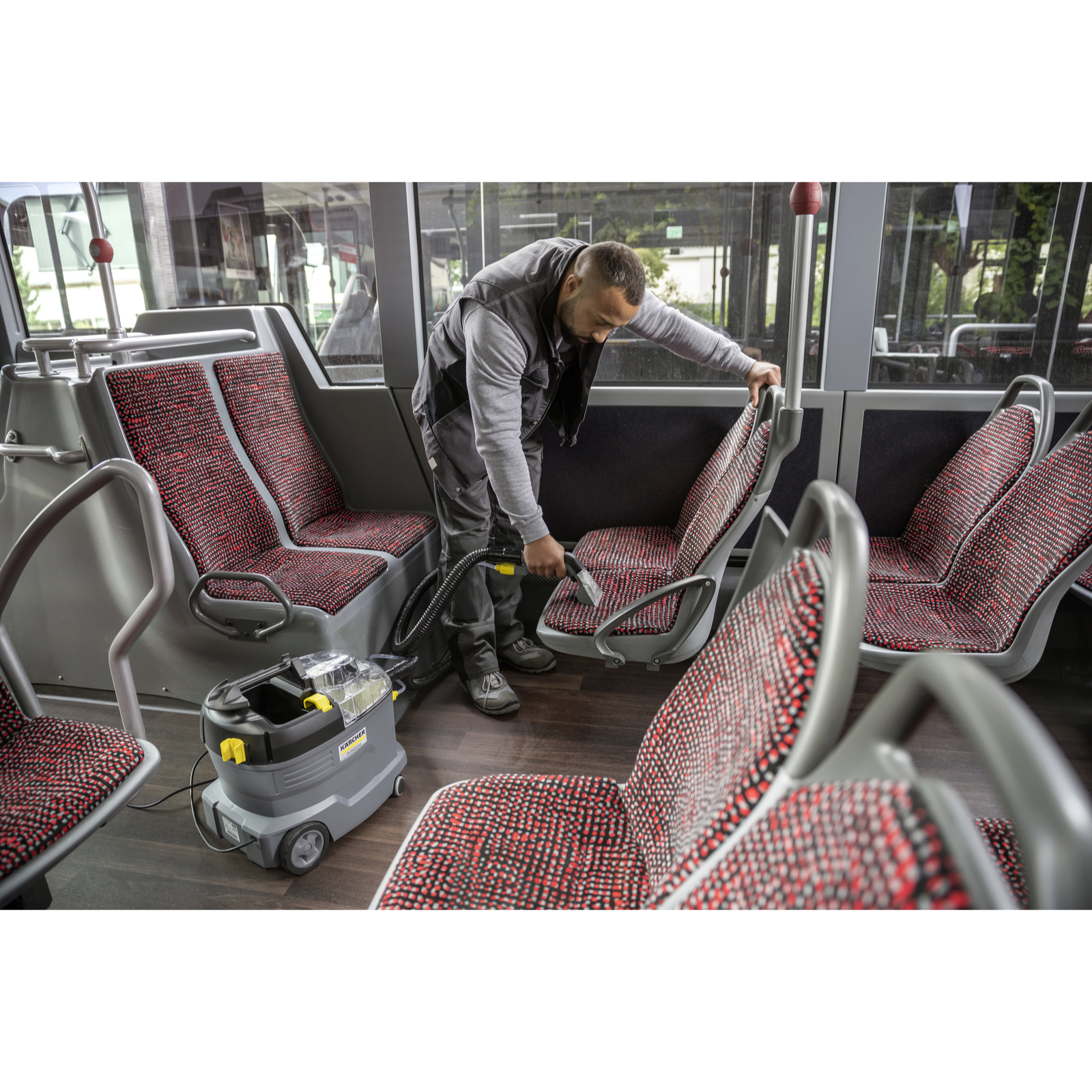 KARCHER Nettoyeur extracteur PUZZI 8/1 C pour tissus, voitures 1.100-240.0
