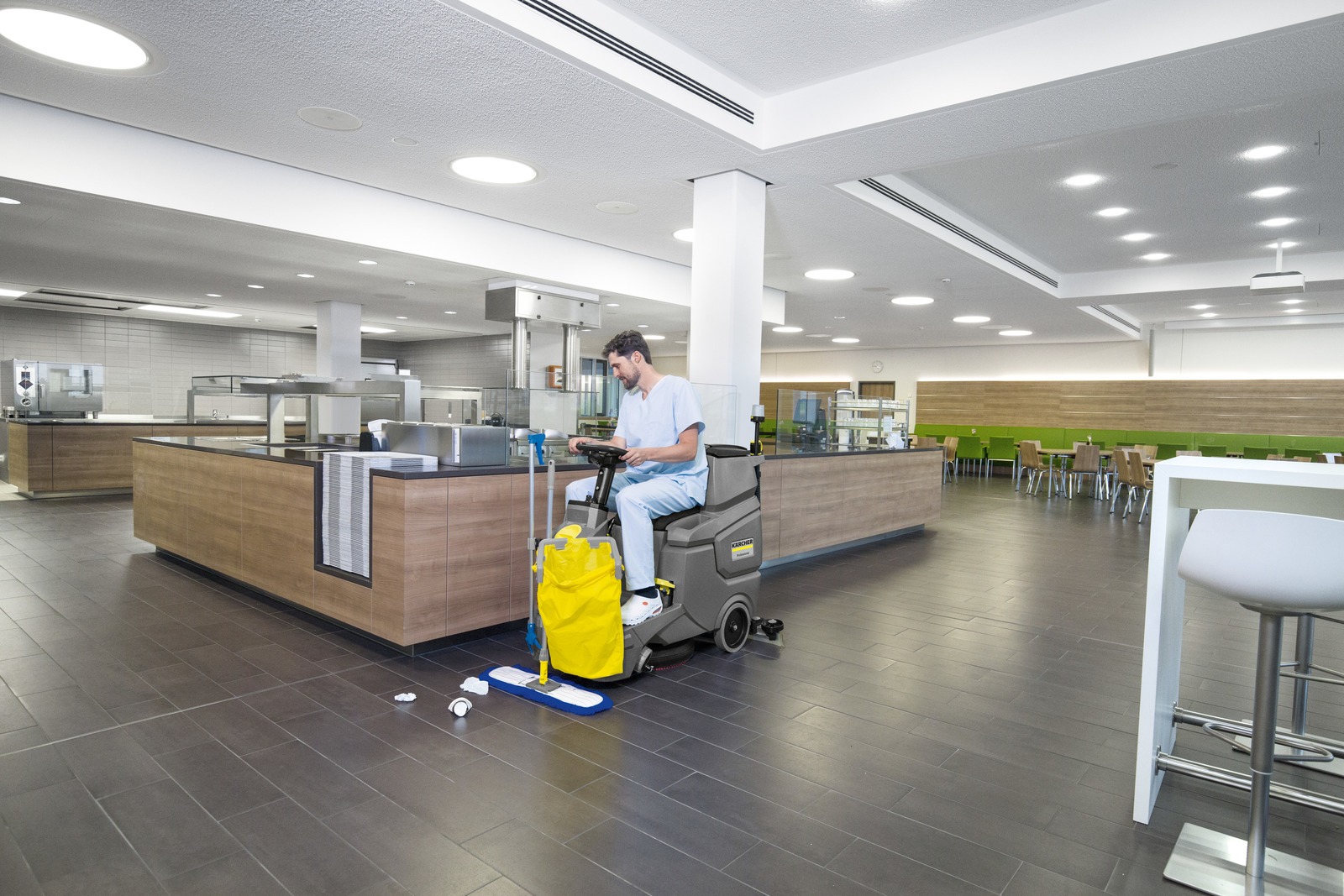 AUTOLAVEUSE AUTOPORTÉE BD 50/70 R Classic Bp Pack 80Ah Li (12A) - KARCHER - 1.161-081.0