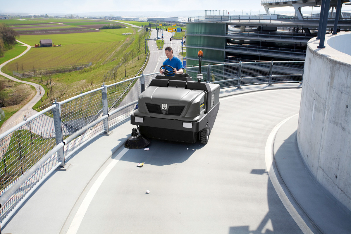 Balayeuse autoportée KM 150/500 R D KÄRCHER - 1.186-124.0