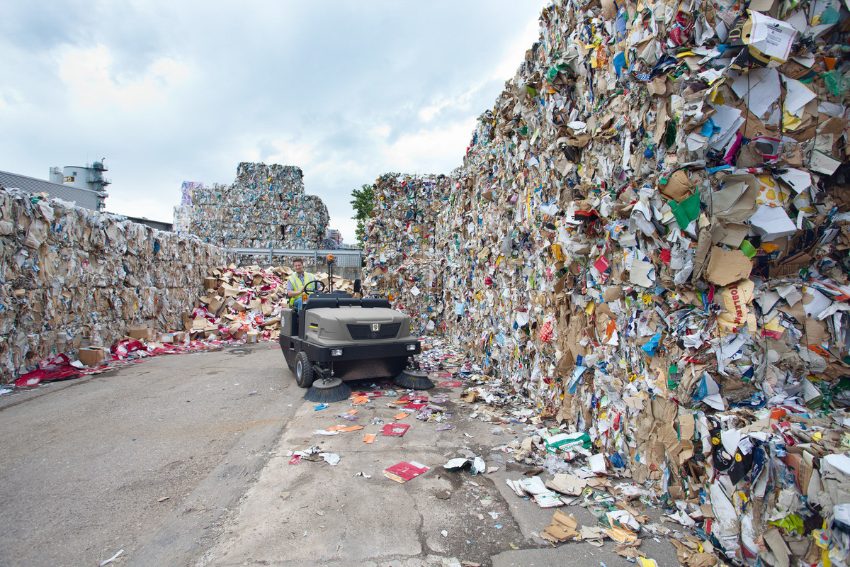 Balayeuse autoportée KM 170/600 R D Classic KÄRCHER - 1.186-145.0