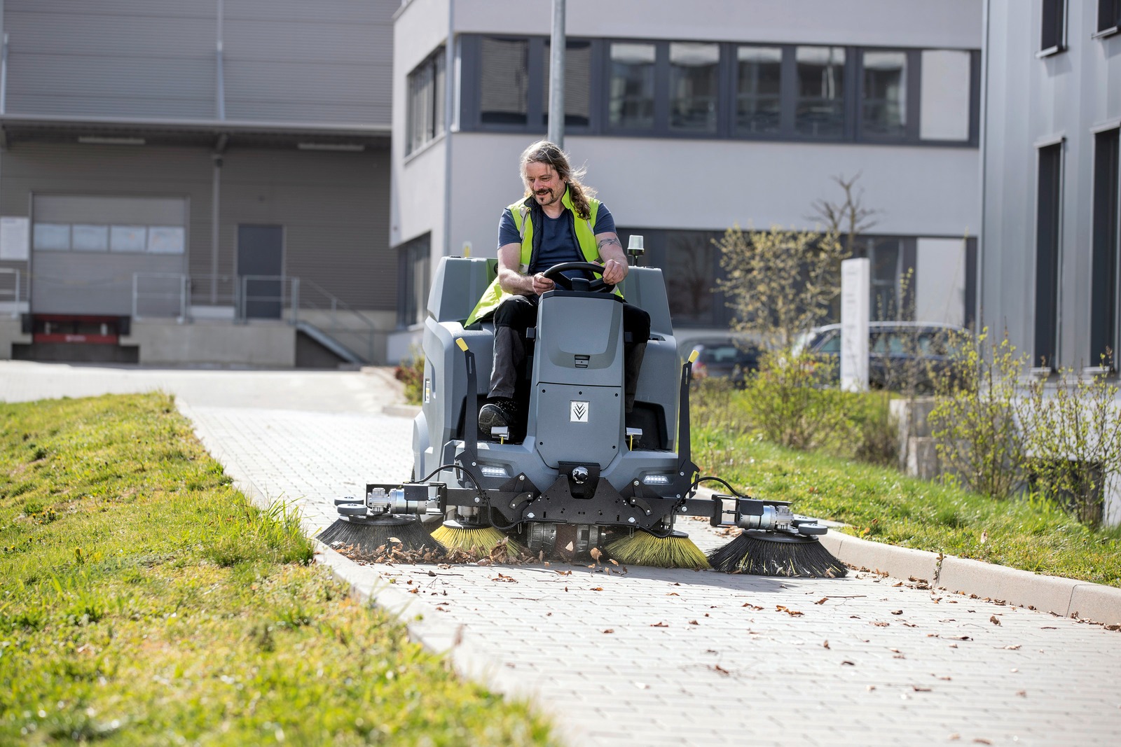 Balayeuse autoportée KM 100/120 R Bp Pack 4SB - KÄRCHER - 1.280-173.0