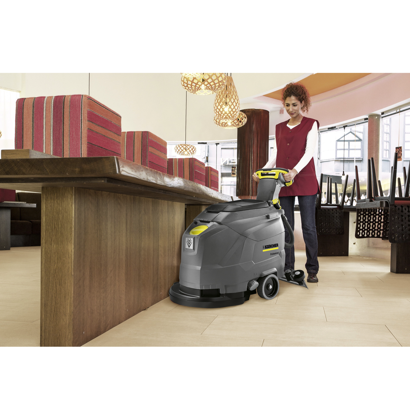 Autolaveuse à batterie silencieuse KÄRCHER BD 43/25 C Bp Pack EU 1.515-403.0