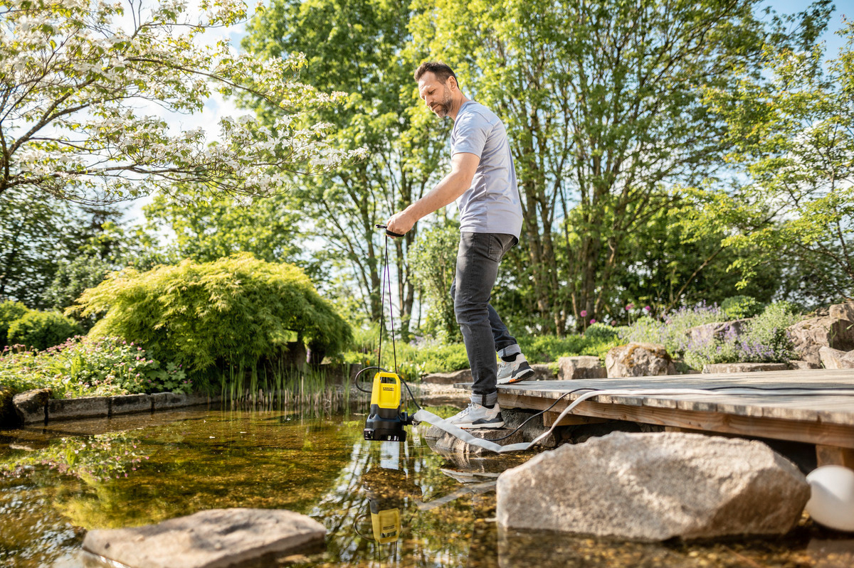 Pompe d'évacuation pour eaux chargées aspirant à plat SP 16.000 Dual EU KÄRCHER - 1.645-832.0