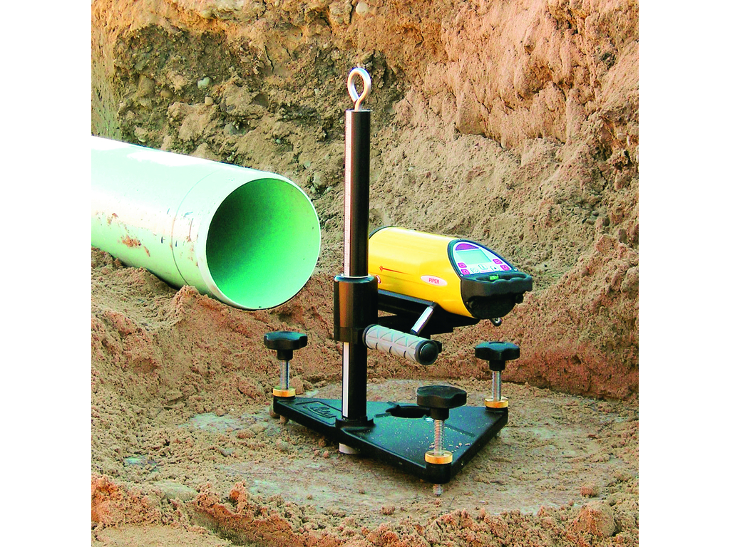 LEICA PIPER 200 AVEC TÉLÉCOMMANDE CIBLE ROUGE ET BATTERIE 748710