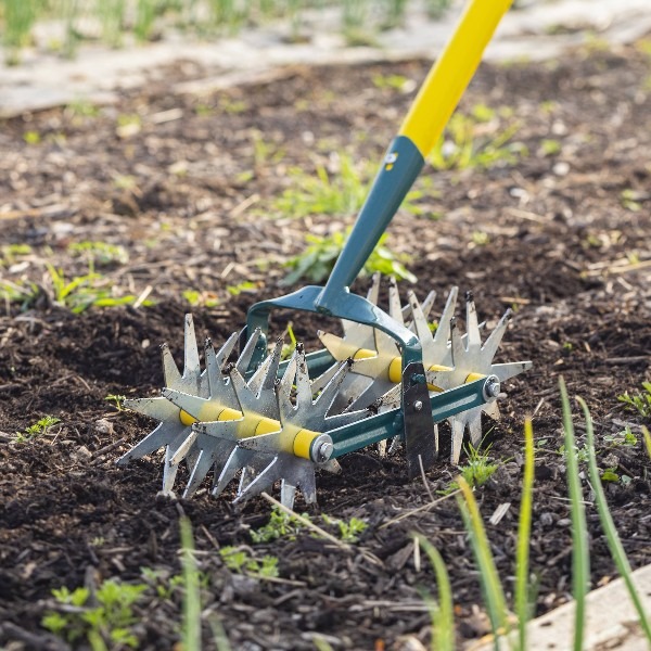 Grattoir oscillant double émietteur naturOvert manche bois PEFC 150 cm - LEBORGNE - 467111