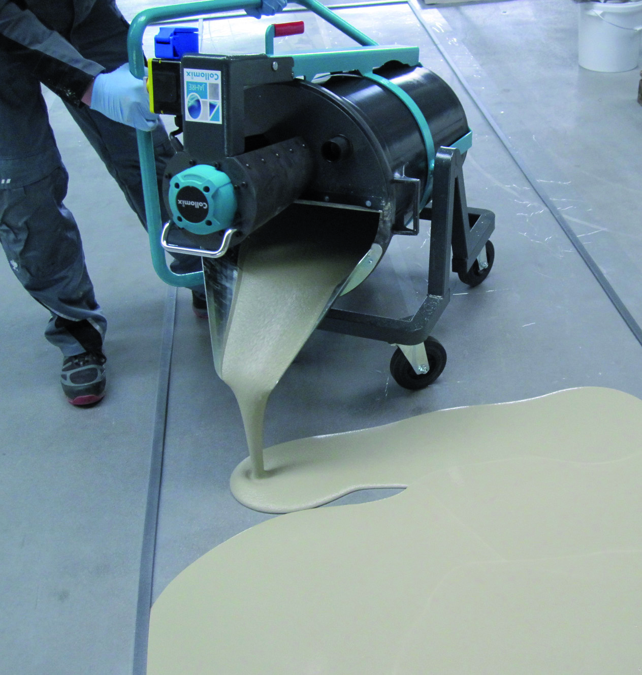 Mélangeur Mobile de Matériaux Fluides LevMix - COLLOMIX - 37102