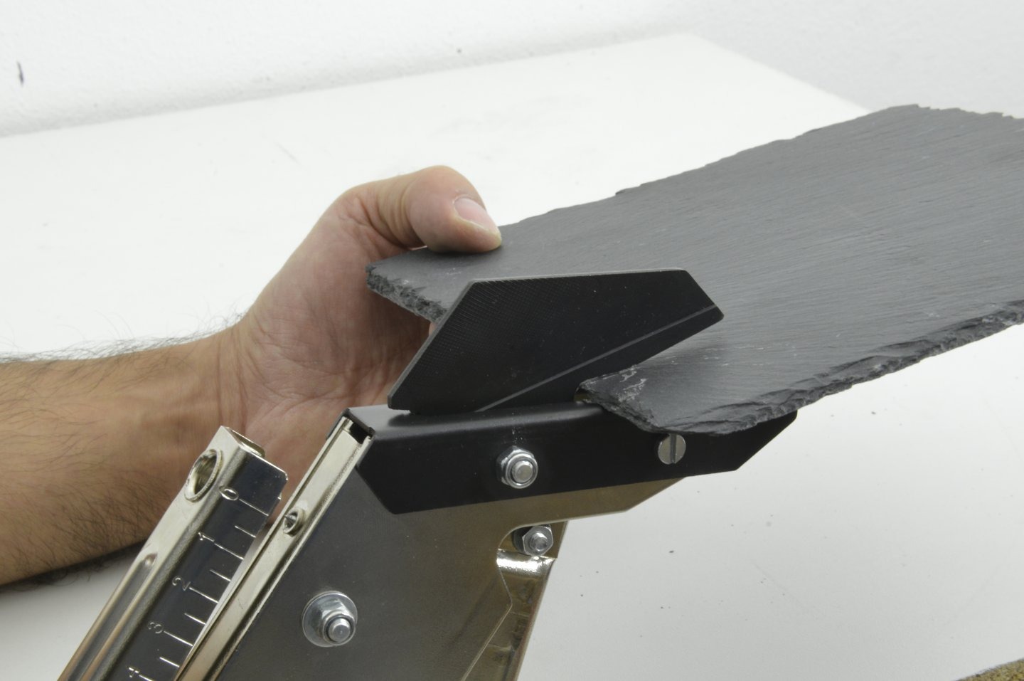 Pince à découper et poinçonner l'ardoise - MOB OUTILLAGE - 5166001001