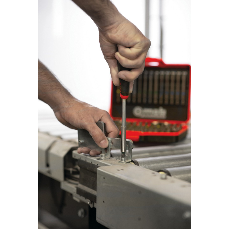 COFFRET 113 PIÈCES - 111 EMBOUTS DE VISSAGE+2 PORTE-EMBOUT - MOB OUTILLAGE - 9460113001