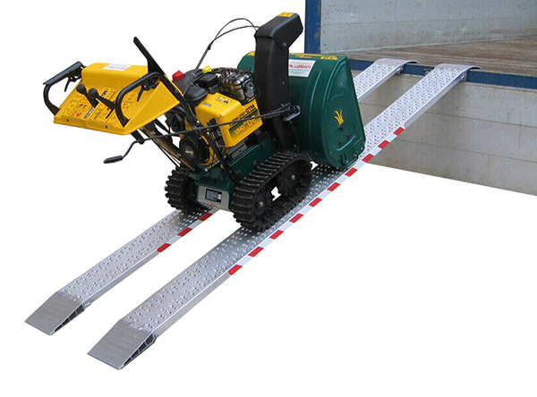 PAIRE DE RAMPES DE CHARGEMENT METALMEC 040X315X2500 SANS BORDS - MM045SL3025