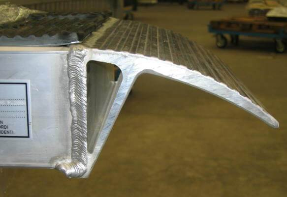 PAIRE DE RAMPES DE CHARGEMENT METALMEC 040X615X3500 SANS BORDS - MM045SL6035