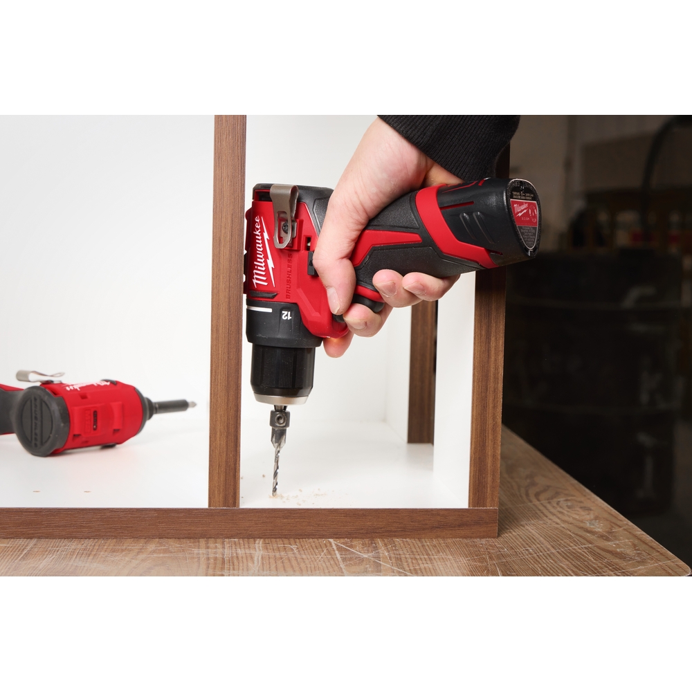 Perceuse compacte Brushless 12 V 40Nm 2Ah 1 chargeur C12C M12 BLPDRC-202C MILWAUKEE - 4933500422