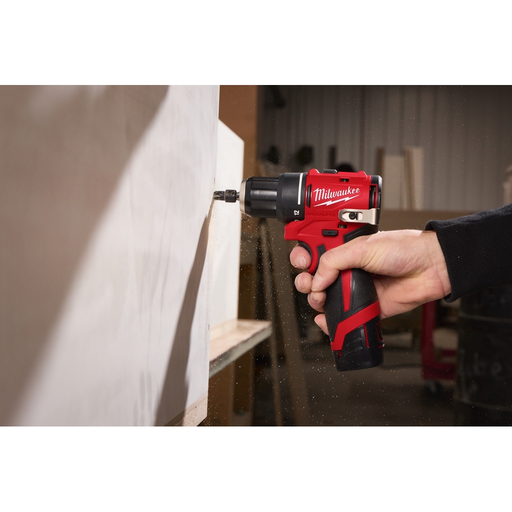 Perceuse compacte Brushless 12 V 40Nm 2Ah 1 chargeur C12C M12 BLPDRC-202C MILWAUKEE - 4933500422