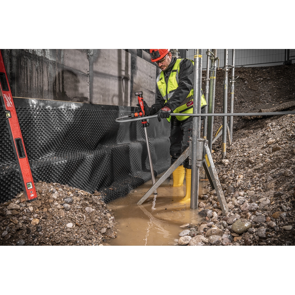 Pompe canne à eau MILWAUKEE M12 BSWP-601 avec batterie et chargeur - 4933479640