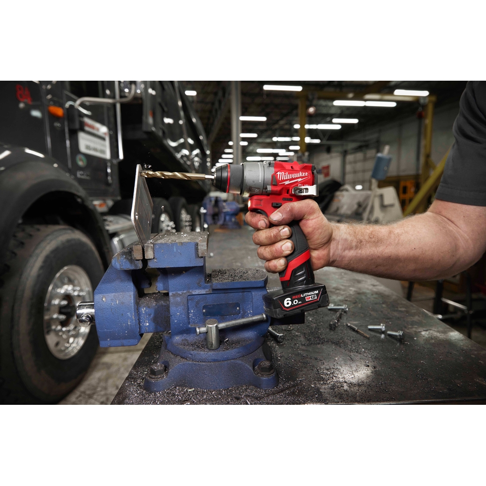 Perceuse visseuse M12 FDD2 202X MILWAUKEE 12V 2.0Ah 40 52 Nm - 4933479873