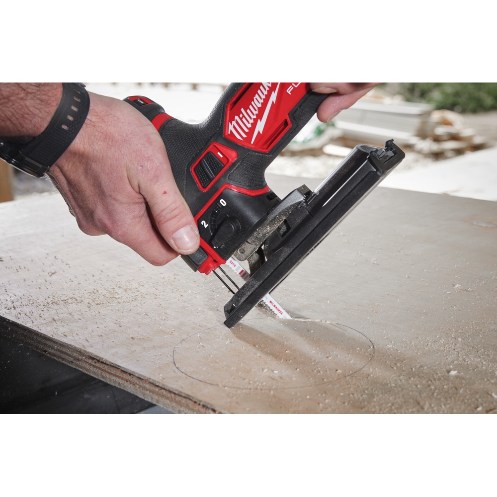Scie sauteuse FUEL poignée pommeau 12V 4 & 2Ah M12 FJS-422X​ MILWAUKEE - 4933500575