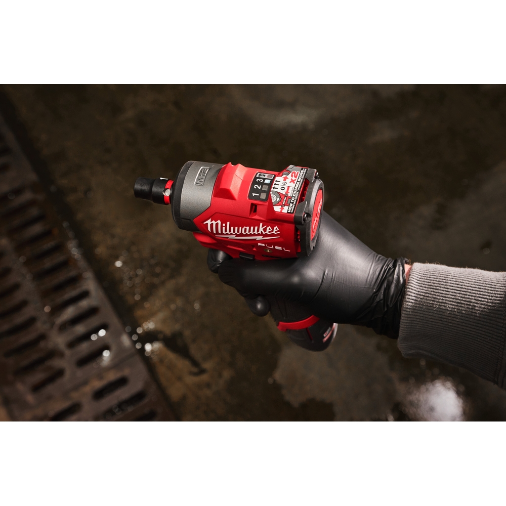 Boulonneuse à chocs sous-compacte M12 FUEL 3/8'' 2,5Ah M12 FSCIWF38-252X MILWAUKEE - 4933498970