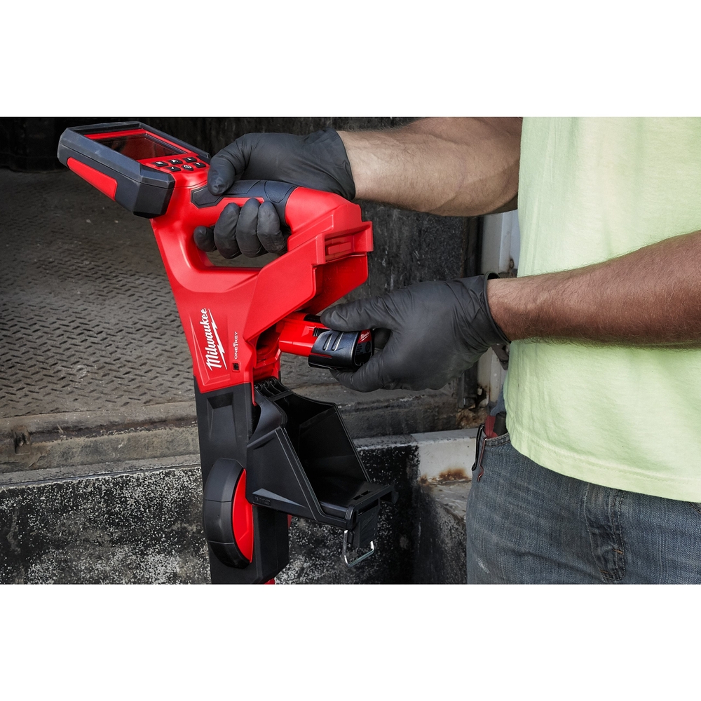 Détecteur de canalisations, ip65, 12v, sans batterie MILWAUKEE - 4933471995
