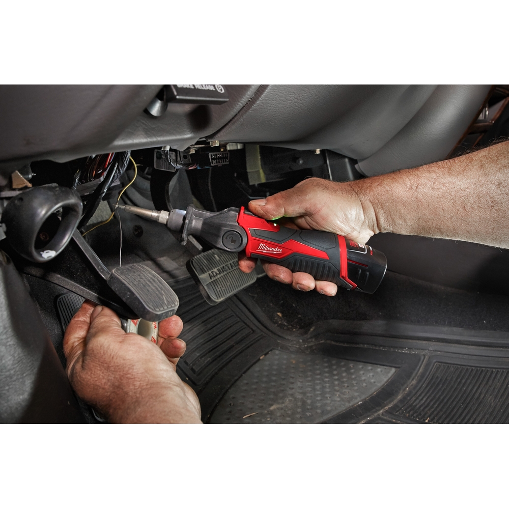 Fer à souder MILWAUKEE 12V 400°C avec batterie 2,0 Ah et chargeur en coffret M12 SI-201C - 4933459761