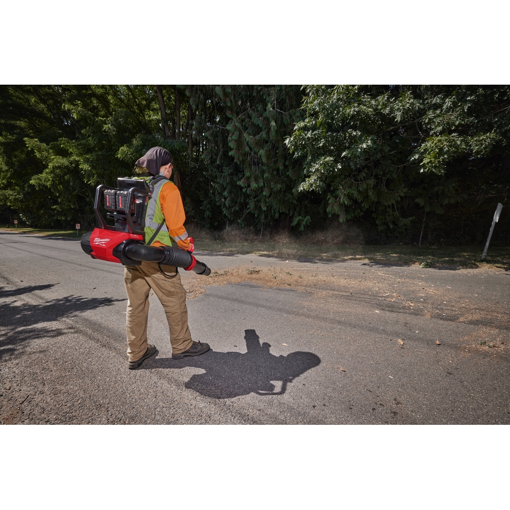 SOUFFLEUR DORSAL À DOUBLE BATTERIE MILWAUKEE M18 FUEL F2BPB-0 sans batterie - 4933493212