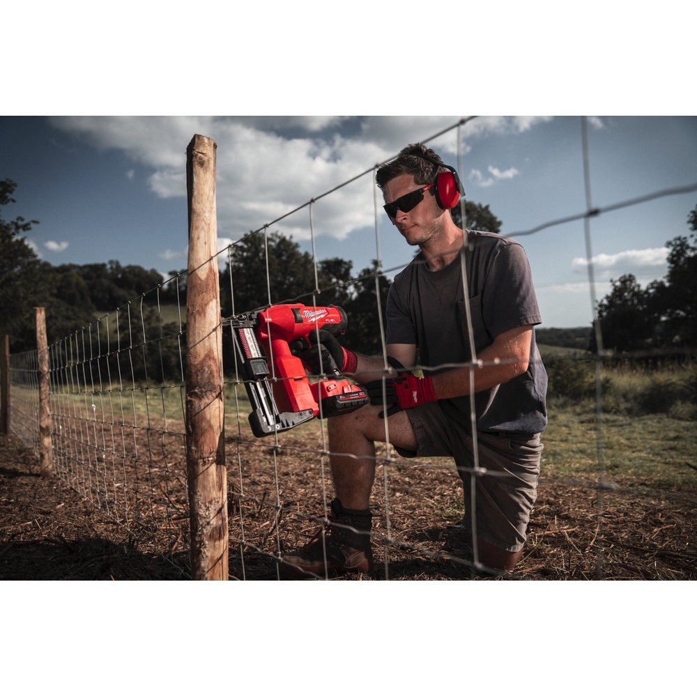 Agrafeuse pour clôture 18V M18 FFUS-302C MILWAUKEE - 4933479832