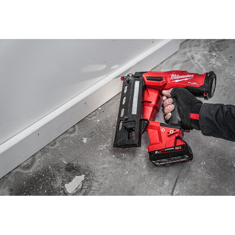 Cloueur de finition MILWAUKEE M18 FN16GA-0X FUEL, 18V, 16 Gauge, sans batterie - 4933478094