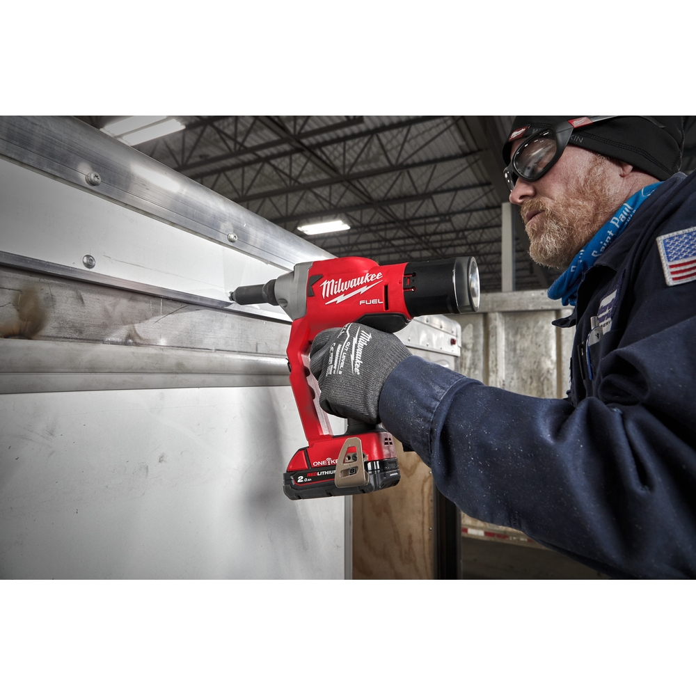 Riveteuse fuel one key, 18v, sans batterie, hd box MILWAUKEE - 4933478601