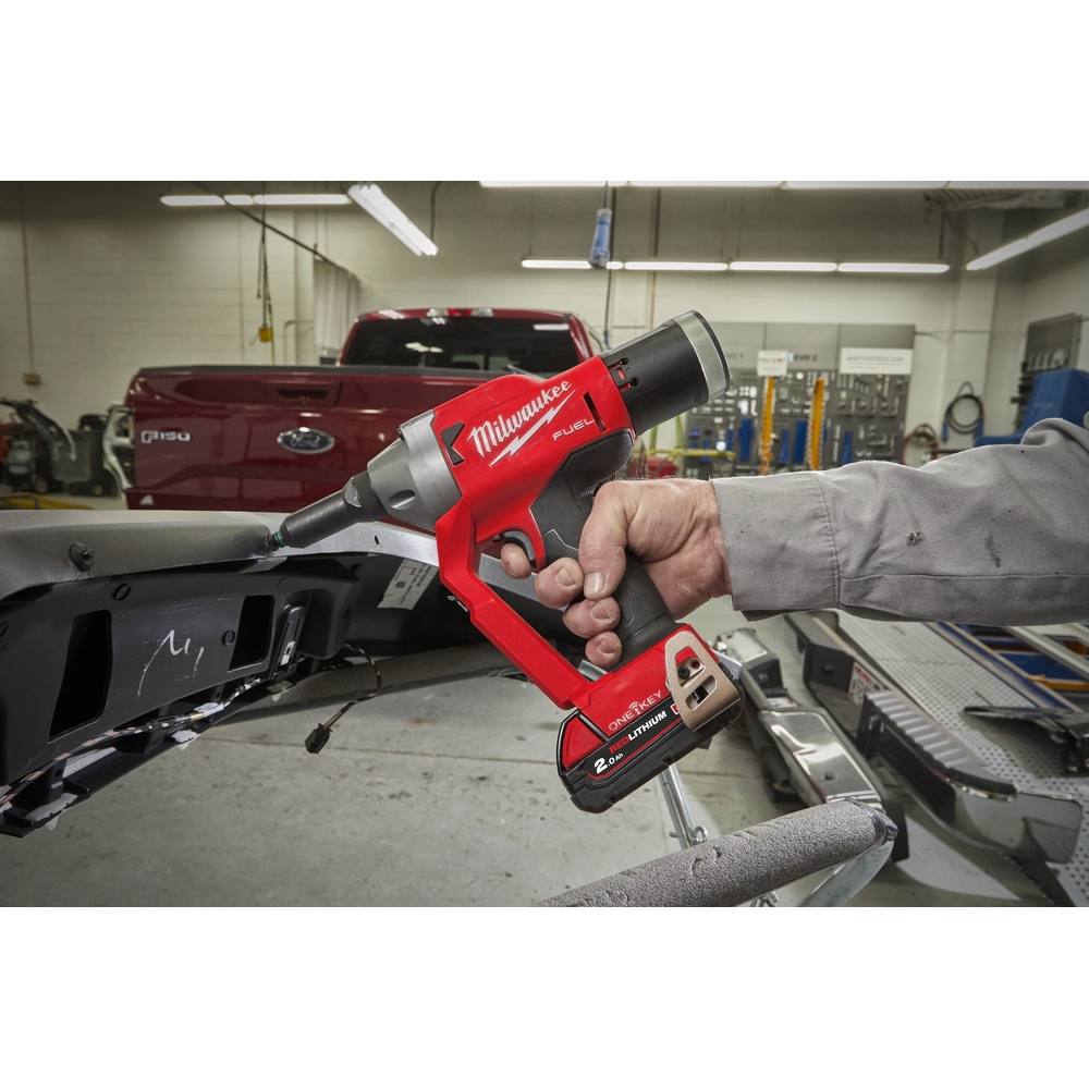 Riveteuse fuel one key, 18v, sans batterie, hd box MILWAUKEE - 4933478601