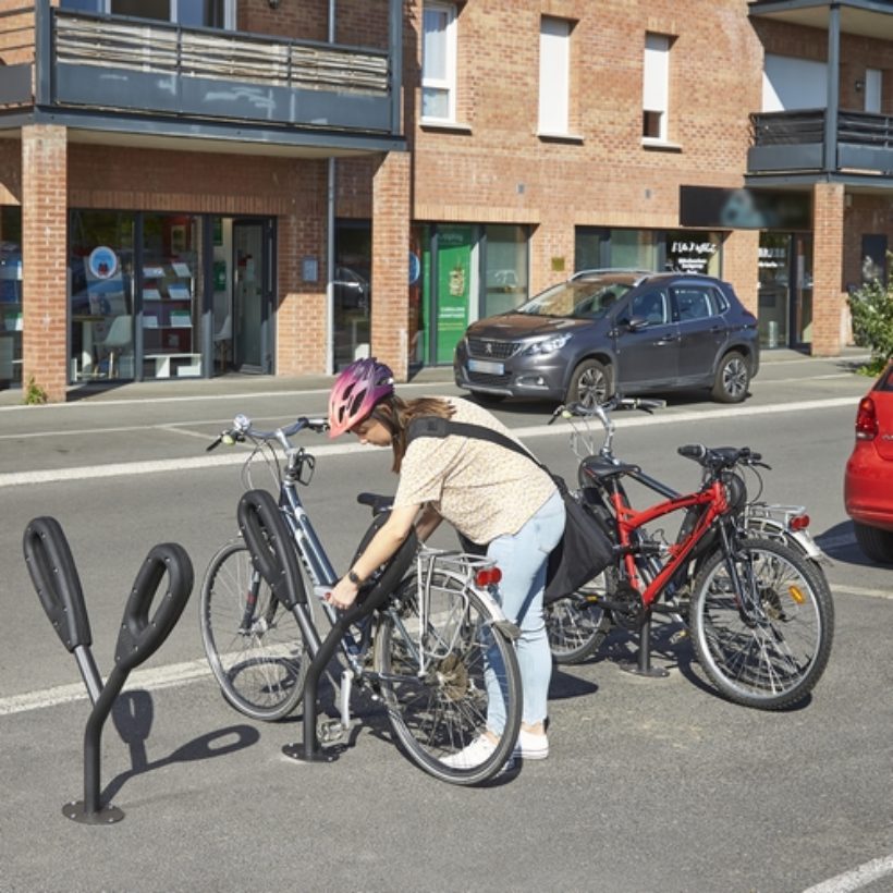  Poteau range 2 vélos papillon  - MOTTEZ - B142C