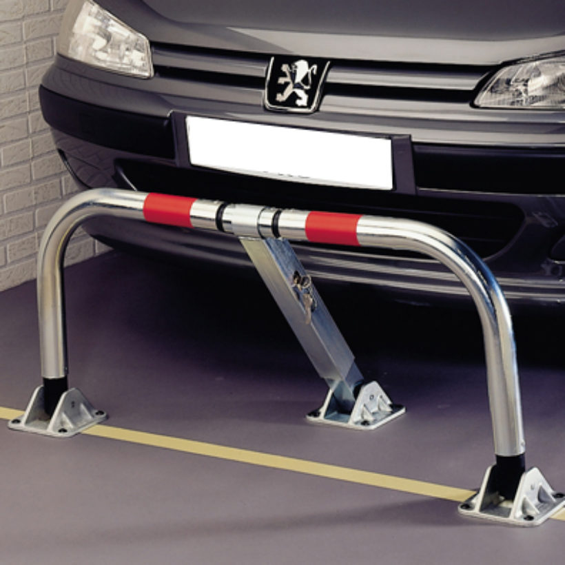 Barrière rabattable indéformable fermeture serrure clé triangle pompier - MOTTEZ - B305C
