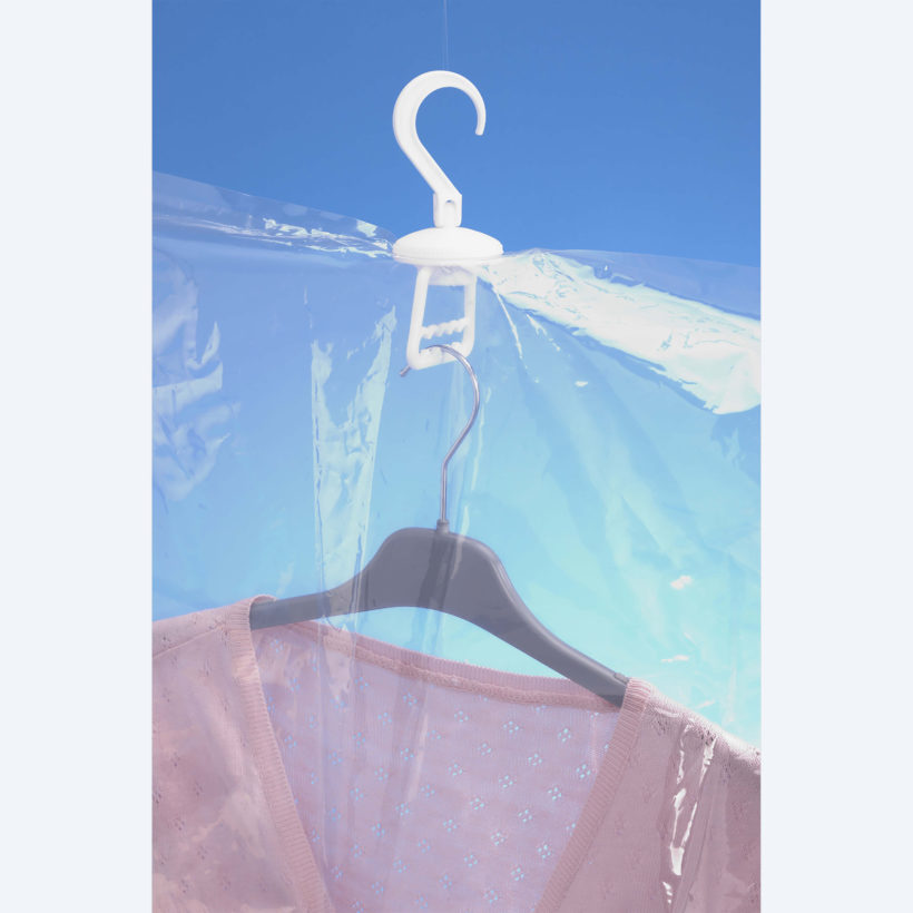 Housse de rangement sous vide cintre 70cm x 145 cm - MOTTEZ - B865S