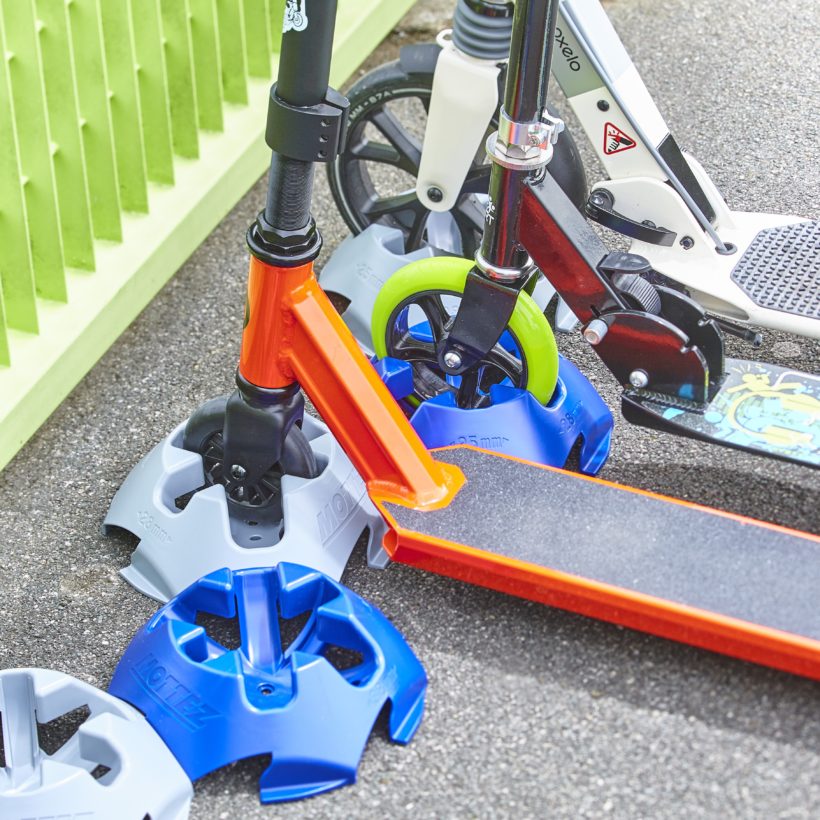  Support trottinette au sol bleu  - MOTTEZ - M058QBL