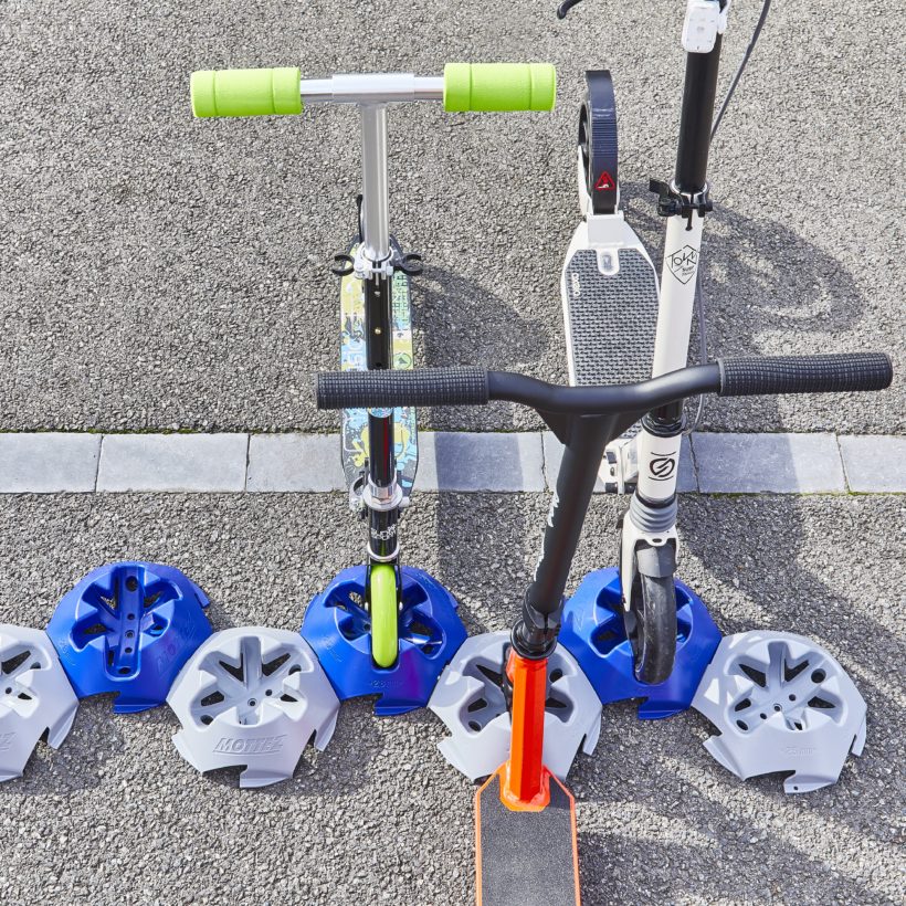  Support trottinette au sol bleu  - MOTTEZ - M058QBL
