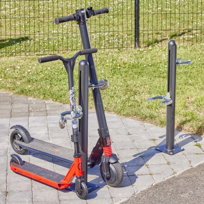  Poteau range 2 trottinettes  - MOTTEZ - M508C
