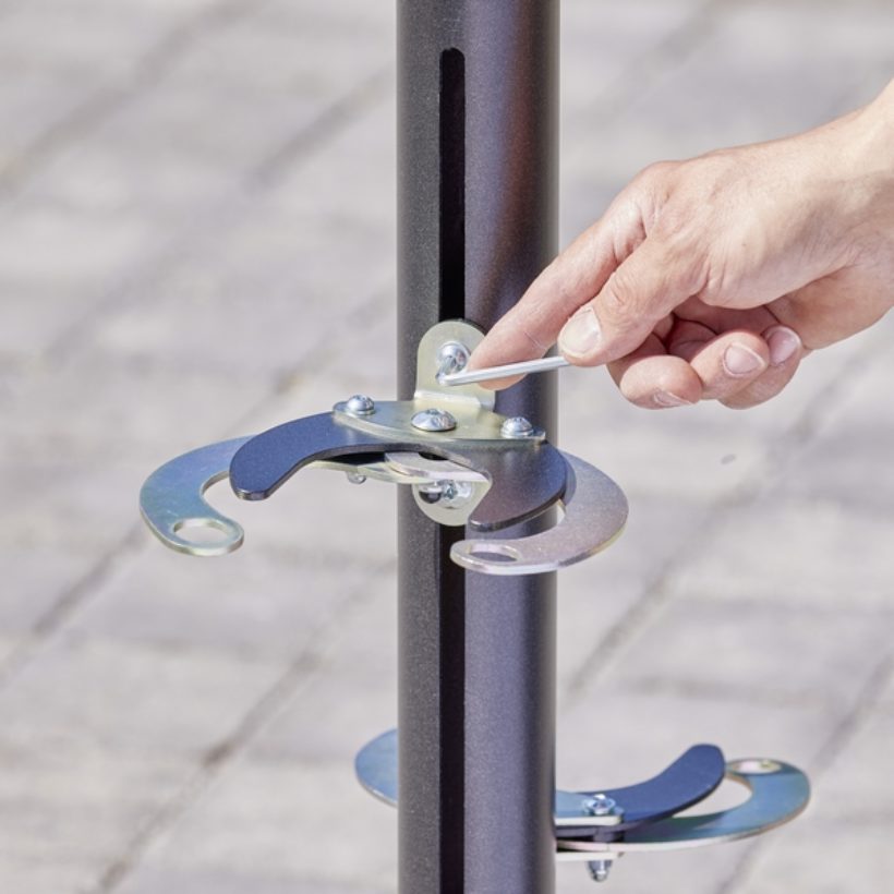  Poteau range 2 trottinettes  - MOTTEZ - M508C